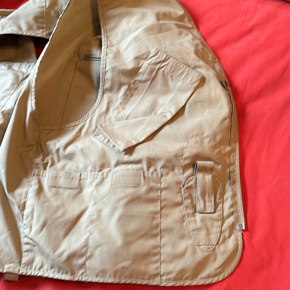 Ausable Tan Spin Fly Fishing vest - Picture 3 of 5